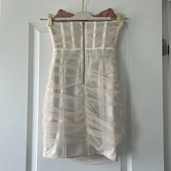 White Fox - Picture 5 of 7